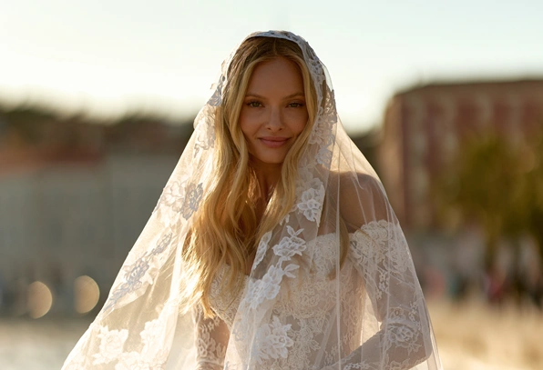 Hochzeitskleid Scarlet von Lana Grace Bridal